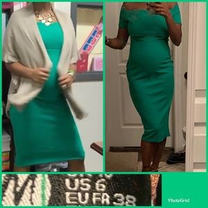 Off the Shoulders Maternity Dress. Size 6